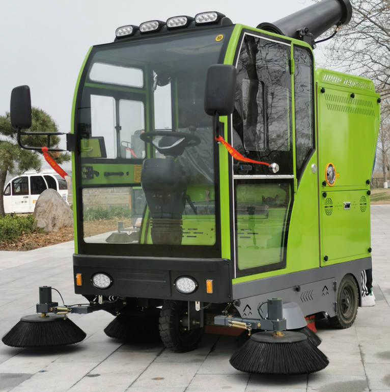 上海道路清洁广泛应用电动环卫清扫车